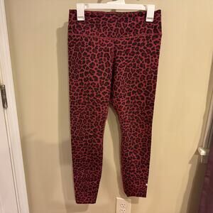 NIKE Women's Mid-Rise Leopard Printed Leggings NWOT Size Medium